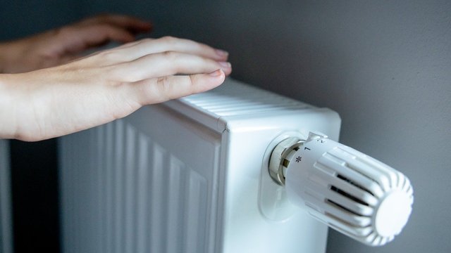 Artėjant šildymo sezonui – supaprastinta kompensacijų tvarka: kas keičiasi gyventojams