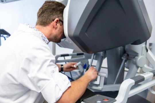 Kauno klinikos įdiegė pažangią chirurginę sistemą: tausoja ne tik pacientus