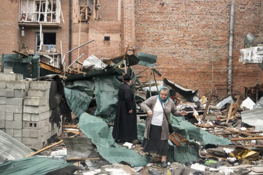 Zaporižioje po smūgio į gyvenamąjį namą paaiškėjo skaudžios pasekmės