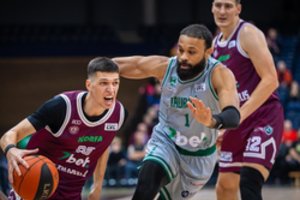 „Lietkabelis“ vos ne vos apgynė savo tvirtovę nuo debiutantės „Tauragės“