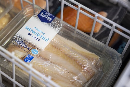 „Lidl“ mažina žuvies ir jūros gėrybių kainas: pigiau – tunas, krevetės ir menkių filė