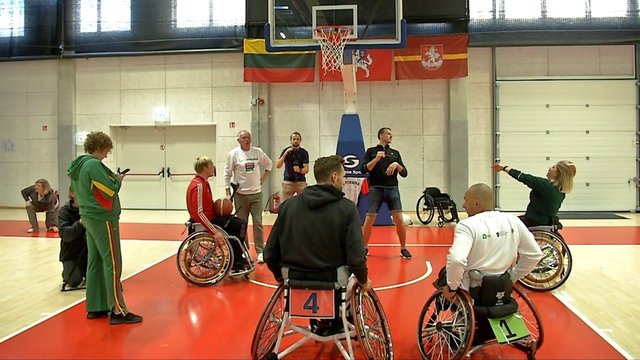 Mažina moksleivių su negalia atskirtį: pristatyta fizinio ugdymo programa