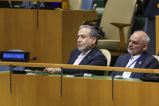 Iranas laukia JAV atsakymo dėl Hormūzo sąsiaurio: atvėrimą sieja su keliomis sąlygomis