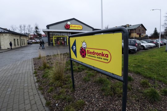Lenkijos prekybos milžinei – rimti nemalonumai: teks susimokėti milžinišką baudą