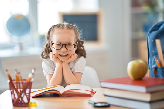 Korepetitorius jau pradinukui – o gal net pirmokui? Mokslininkės ragina pirmiausia atsakyti į vieną klausimą