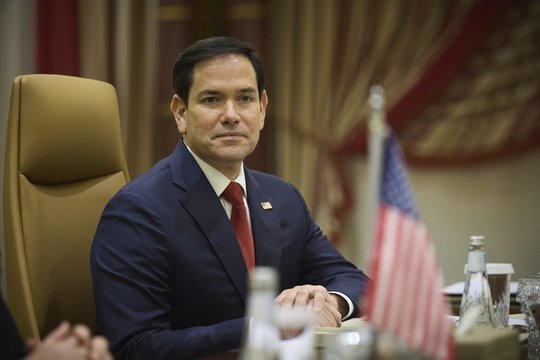 Planuotą išpuolį Jungtinėje Karalystėje sieja su užsienio veikėju: M. Rubio situaciją vadina ypač rimta