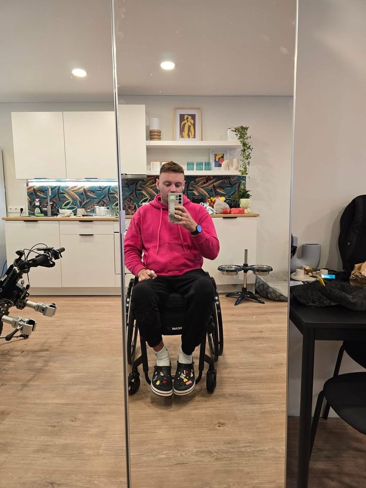 Vis dėlto praėjus trejiems metams vyras apie nelaimę kalba netikėtai – jos nelaiko vien tik didžiausia savo gyvenimo tragedija. „Tai vienas geriausių dalykų, kurie man nutiko. Jeigu nebūtų šio įvykio, nebūčiau pažinęs savo mylimiausios šalies – Indijos“, – sakė Edvinas.<br> Asmeninio archyvo nuotr.