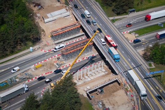Įspūdingas video: 45 metus stovėjęs Gariūnų viadukas virto statybų aikštele