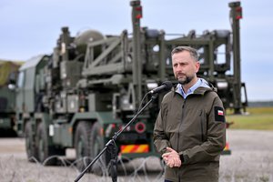 Žiniasklaida: Lenkija užleis gynybos išlaidų pagal BVP lyderės poziciją Baltijos šalims