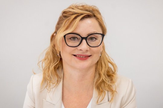 Trys profesinės sąjungos reiškia nepasitikėjimą R. Tamašuniene: ministrė pateikė atsakymą