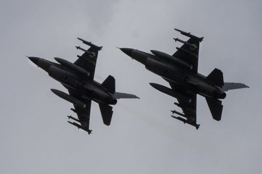 Įspūdingi skaičiai: Ukrainos F-16 naikintuvai jau sunaikino tūkstančius Rusijos taikinių