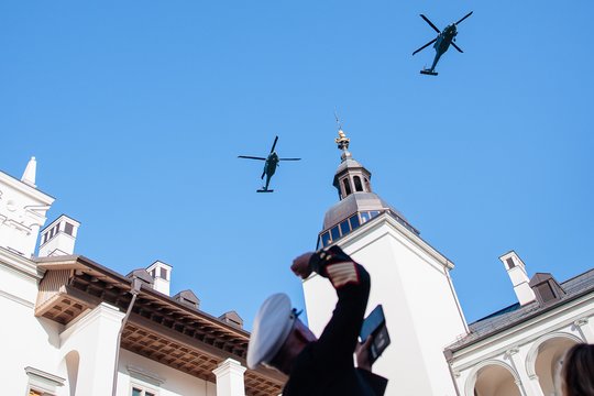 „Dingusio“ sraigtasparnio detektyvas: Italijoje dulkančiam orlaiviui išleisti milijonai, dabar VSAT svarsto parduoti