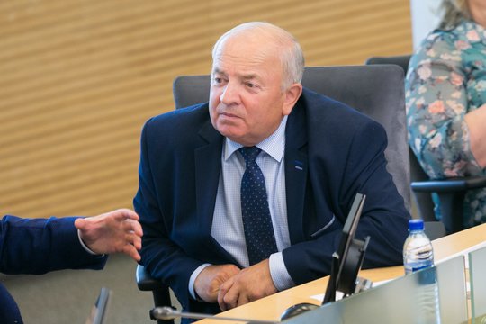 Lietuvos regionų partijai dėl automobilio nuomos – VRK verdiktas: šiurkščiai pažeidė įstatymą