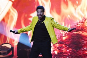 Trečias kartas per kelis mėnesius: legendiniam L. Richie vėl prireikė skubios medikų pagalbos