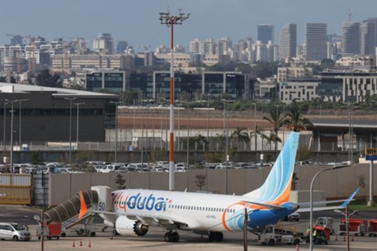 „Flydubai“ oro linijų lėktuve buvę keleiviai pasidalijo siaubingais išgyvenimais: moteris šaukė „bado peiliu“