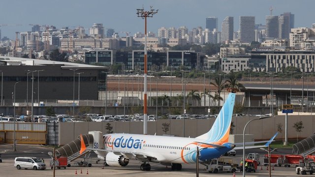 „Flydubai“ oro linijų lėktuve buvę keleiviai pasidalijo siaubingais išgyvenimais: moteris šaukė „bado peiliu“