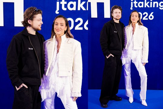Šalies elito vakare dėmesį kaustė K. Meschino ir OG Version: pora meiliai pozavo fotografams