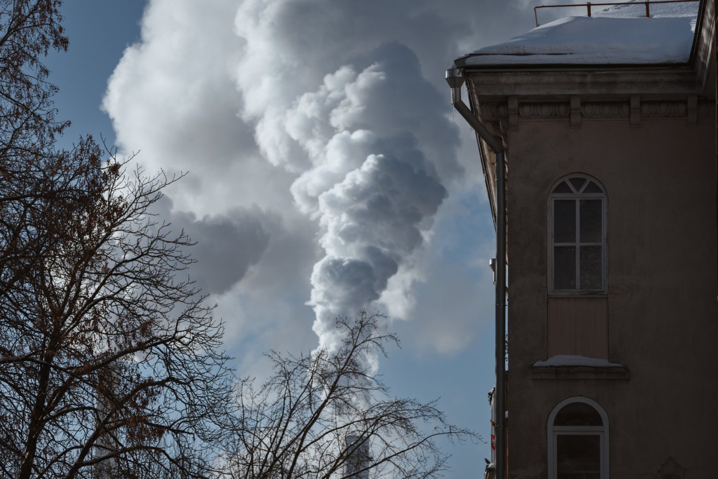 Ekspertai paaiškino, kas šį sezoną lems šildymo kainas ir kodėl gyventojai skirtinguose miestuose už šilumą mokės nevienodai.<br>A.Ufarto/ELTA nuotr.