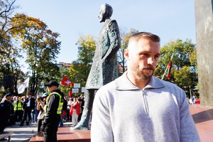 Mitinge prieš migraciją – S. Maslobojevo kalba nuo scenos
