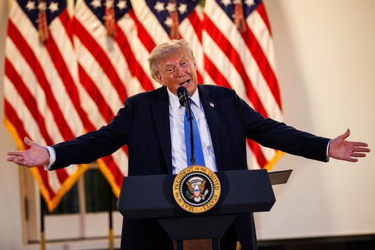 Paaiškėjo šokiruojanti detalė dėl D. Trumpo operacijos Venesueloje: DI įtikino pulti?