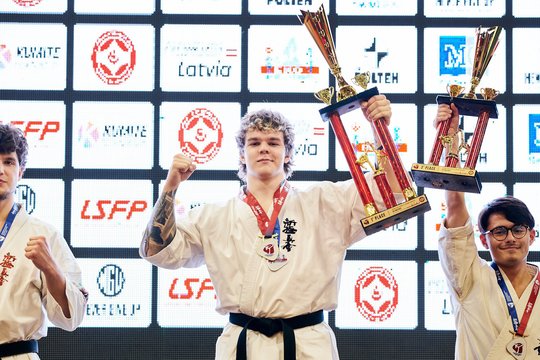 Europos kiokušin karatė čempionato kumite kovose jauniesiems kovotojams sužibo tik vienas auksas