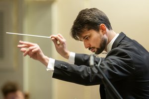 Filharmonijoje LNSO, maestro Y. Shemetas ir A. Žvirblytė tiesė muzikinius tiltus tarp šalių