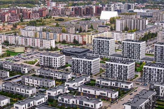 Būsto kainos Europoje šturmuoja naujas aukštumas: lietuviams dėl to tenka skolintis vis daugiau