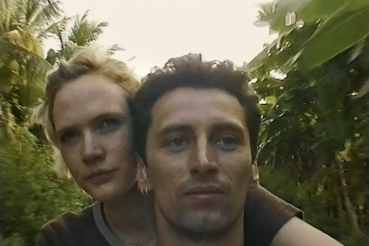 Filmo „Love-22-Love“ kadras.