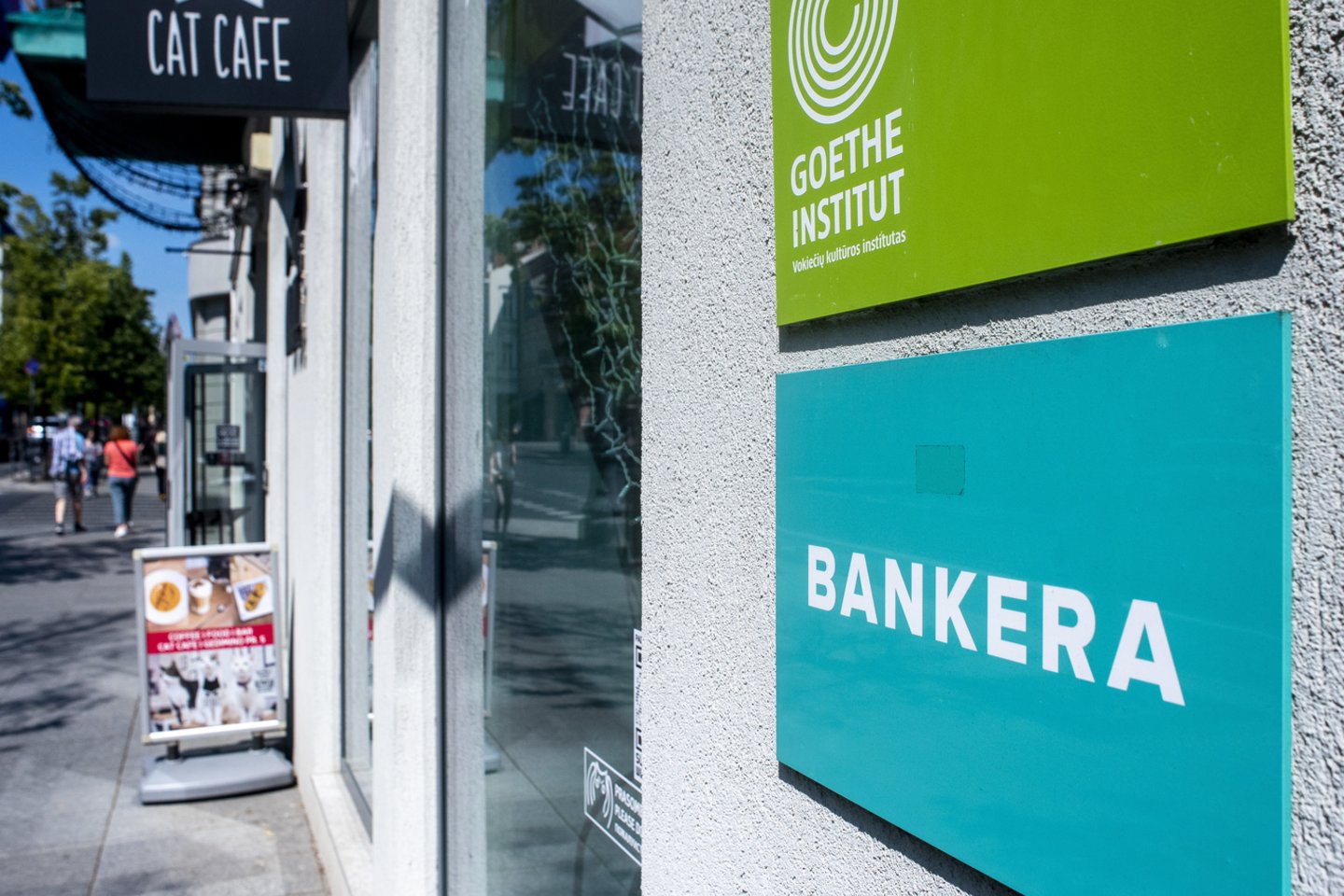 Žurnalistų profesionalų asociacija smerkia spaudimą „15min“ dėl tyrimo apie „Bankerą“