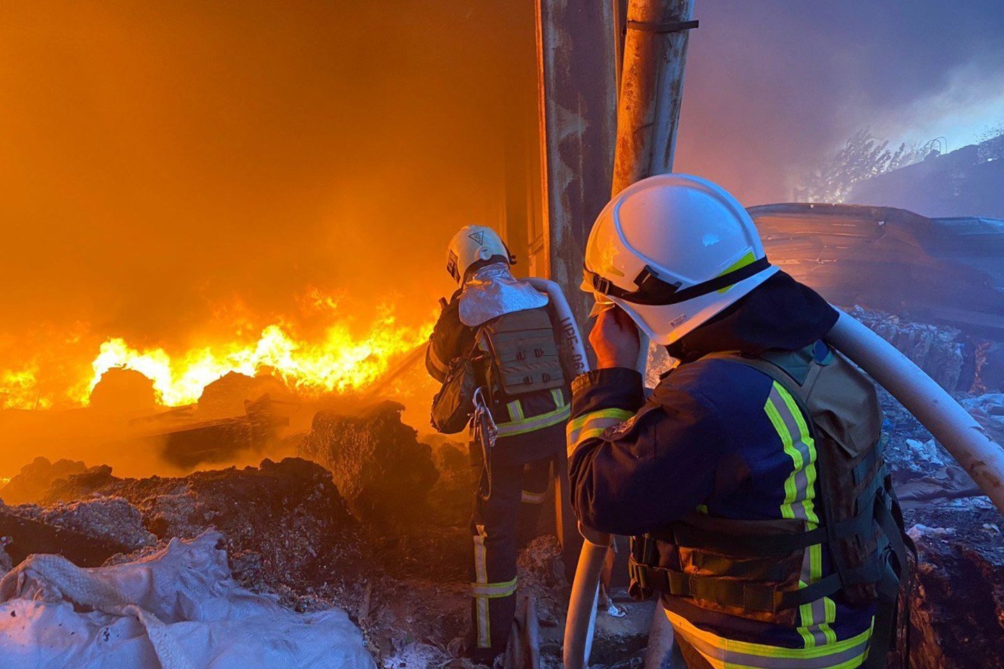 Karas Ukrainoje.<br>State Emergency Service of Ukraine/Scanpix nuotr.