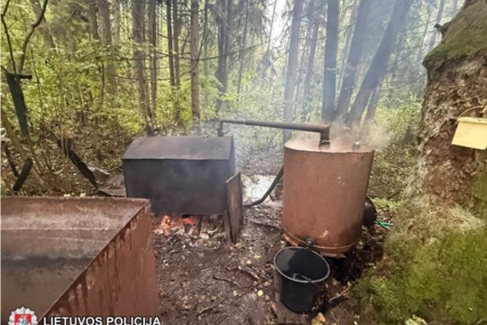 Jurbarko r. demaskuotas naminės degtinės gamintojas