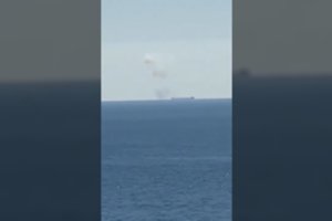 Juodojoje jūroje užsidegė ir nuskendo komercinis laivas: žuvo du įgulos nariai