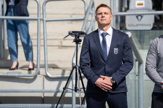 Lietuvos futbolo rinktinės ir E. Jankausko keliai skiriasi – sutartis nutraukta