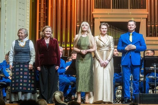 Kai vienoje scenoje – muzikuojanti Lietuva