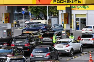 Šokiruojantis mastas: Ukrainą palaikanti valstybė gelbėjo Rusiją nuo krizės