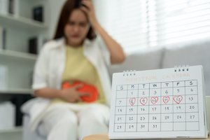 Norite išvengti mėnesinių per atostogas ar svarbią dieną? Pavėlinti lengviau nei paankstinti