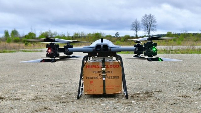 Iniciatyvos, į kurias įsitraukia net trys kartos: Lietuvos dronų kūrėjai neatsilieka nuo Ukrainos