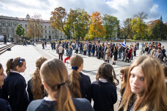 Užfiksavo išpuolių Izraelyje aukų atminimo minėjimą Vilniuje: tarp atvykusių – F. Kukliansky, E. Zingeris
