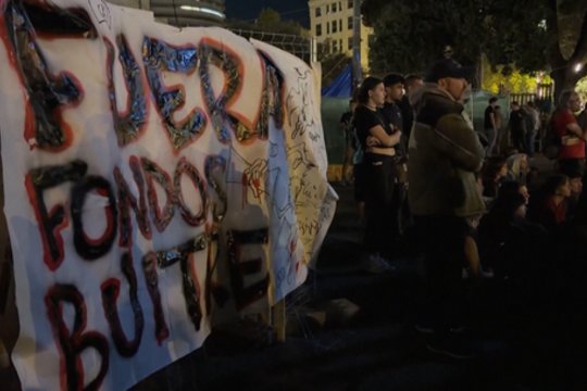 Mirė moteris, kurios iškeldinimas sukėlė protestus Ispanijoje: Barselonoje surengta masinė demonstracija 