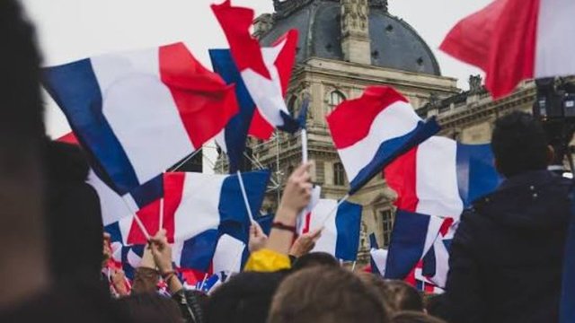 „Prancūzai mato, kad grėsmė ateina ir pas juos“: E. Bajarūnas atsakė, kodėl tai gerai Lietuvai