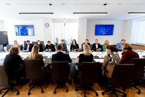 IŽA su Premjeru M. Sinkevičiumi aptarė žiniasklaidos pasirengimą veikti krizės sąlygomis