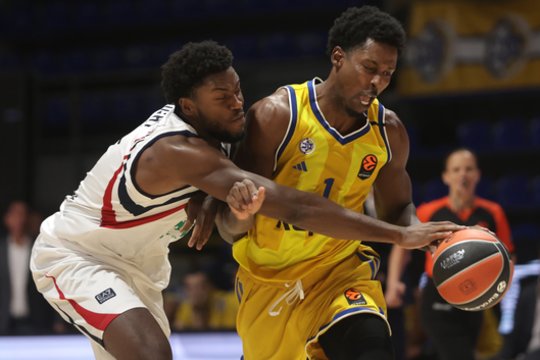 „Maccabi“ pabėgo iš nevykėlių zonos, „Crvena Zvezda“ smogė „Dubai“ krepšininkams