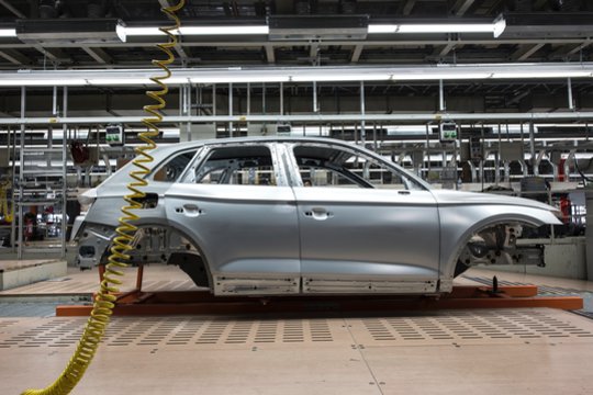 Europiečiai liko uostyti dulkes: automobilių pramonės krizę sukėlė pačios bendrovės