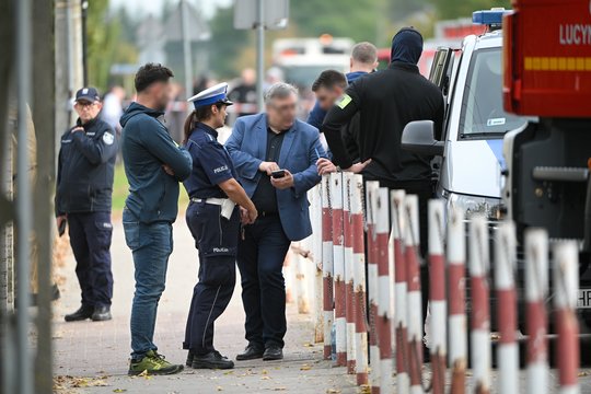 Sujudimas Lenkijoje: po išpuolių peiliais uždaromos mokyklos, sulaikyta 10 žmonių