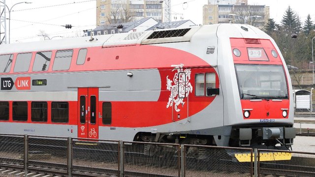Įsigaliojus nuolaidai kelionėms traukiniais Lietuvos geležinkeliai turi raginimą gyventojams