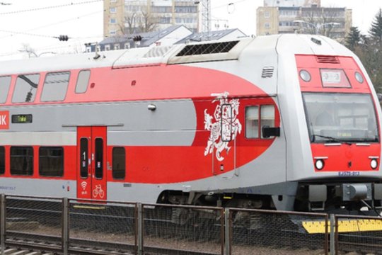Įsigaliojus nuolaidai kelionėms traukiniais Lietuvos geležinkeliai turi raginimą gyventojams