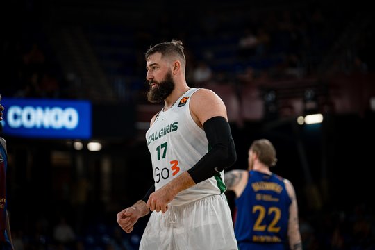 Pergalinga pasaka: „Žalgiris“ ketvirtame kėlinyje užmovė apynasrį „Barcelona“ ekipai