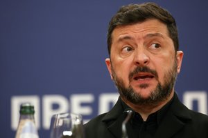 Po šokiruojančio D. Trumpo sprendimo – aštri V. Zelenskio kritika