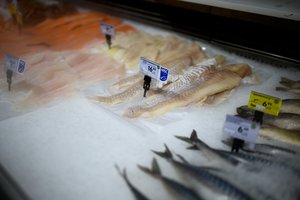 Žuvyje iš Lietuvos latviai surado pavojingą bakteriją: produktą skubiai išima iš lentynų