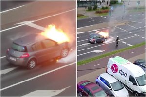 Vilniuje važiuodamas užsiliepsnojo ir sudegė lengvasis automobilis